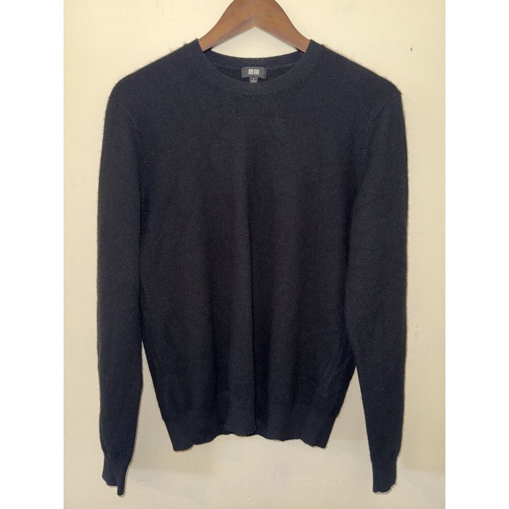UNIQLO 100% Cashmere Crewneck Sweater Black Mens Small Minimalist Knit